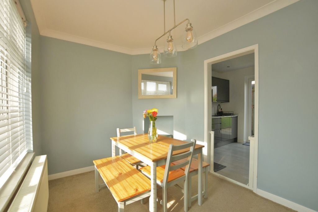 Property photo 3 of 17 Photo