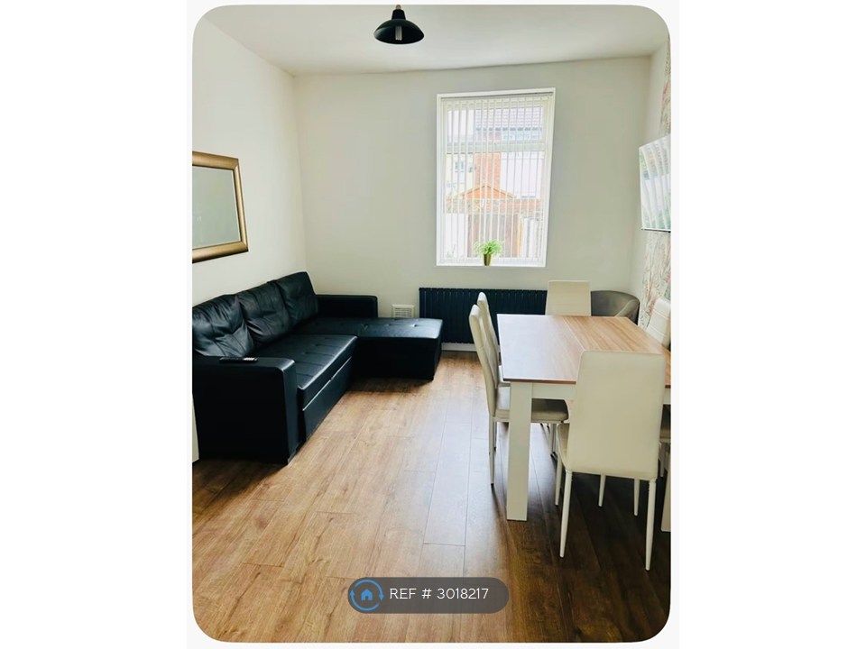 Property photo 2 of 15 Sitting+Dining Room