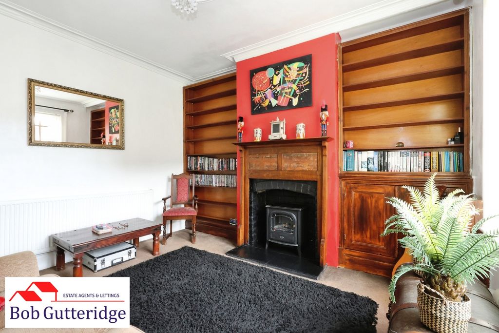 Property photo 3 of 24 Sitting Room