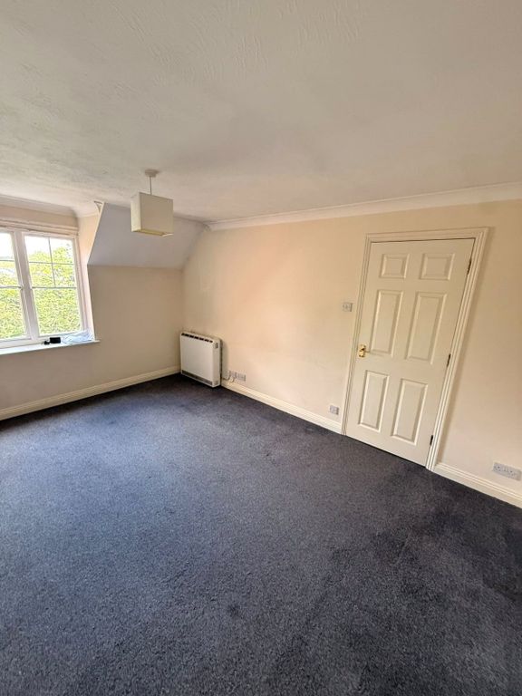 Property photo 3 of 7 Picture No. 02
