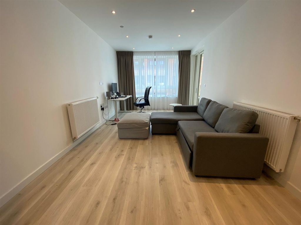 Property photo 2 of 17 R5.Jpg