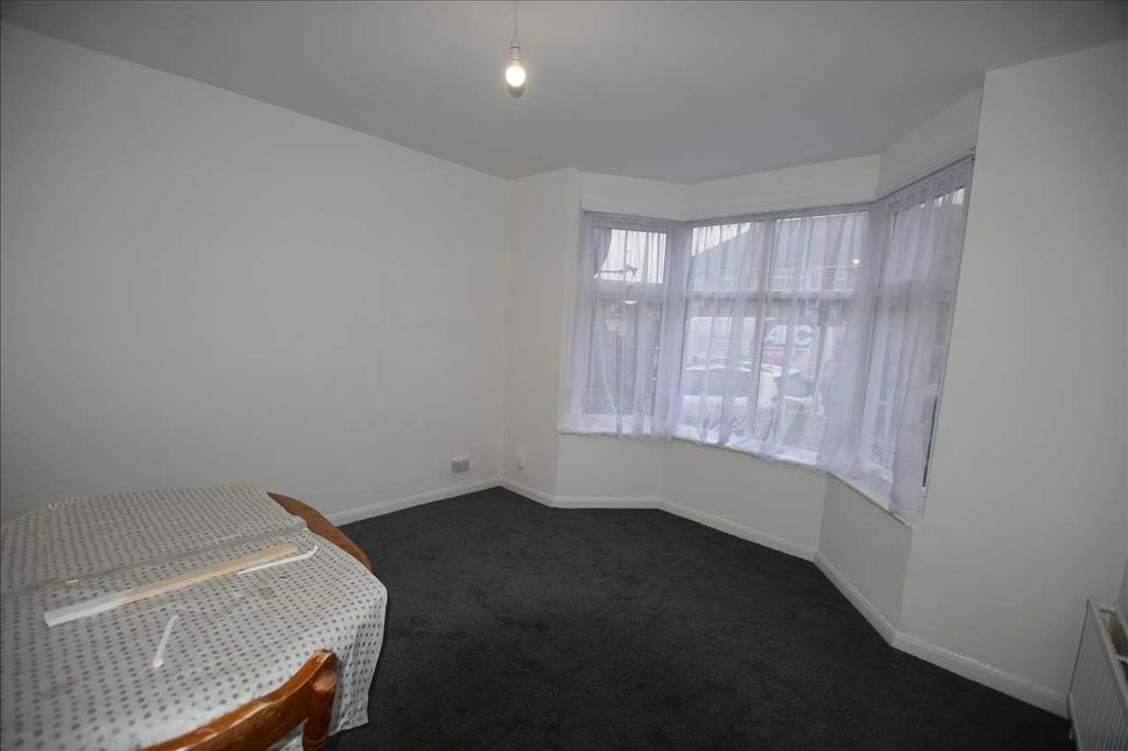 Property photo 2 of 16 Reception 1