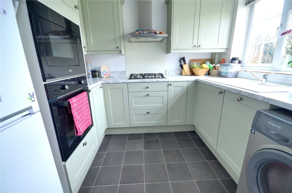 Property photo 3 of 15 Kitchen