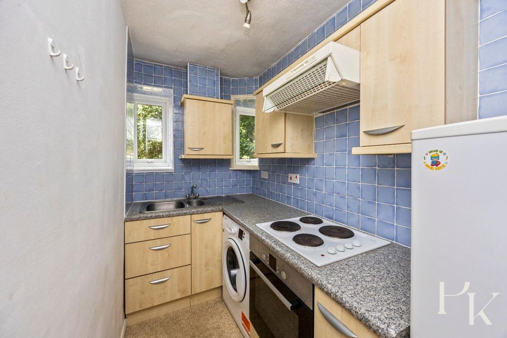 Property photo 3 of 22