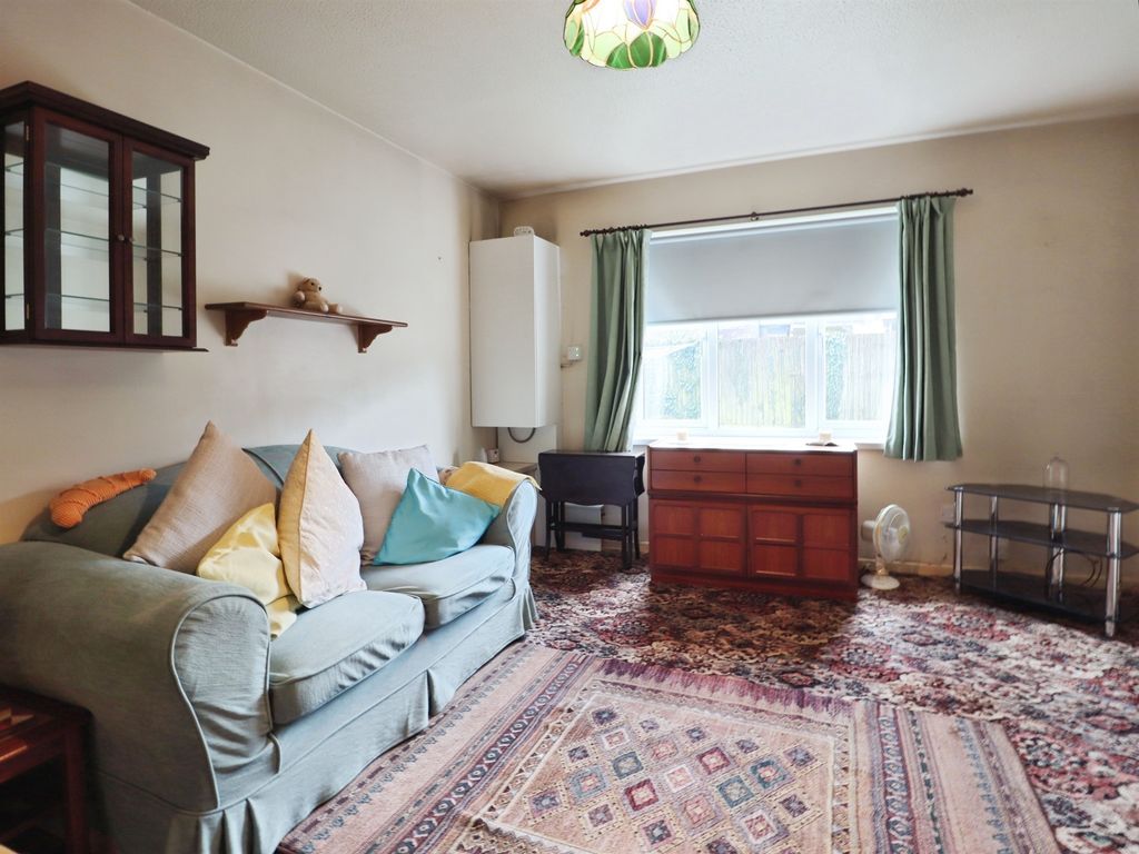 Property photo 2 of 18