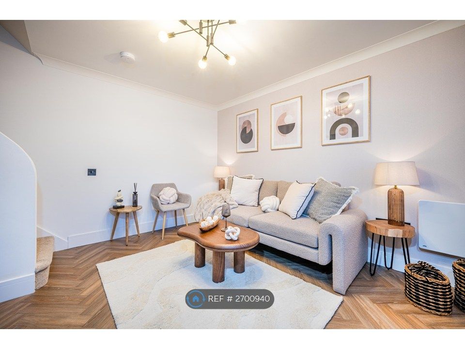 Property photo 2 of 19 Cosy Seating