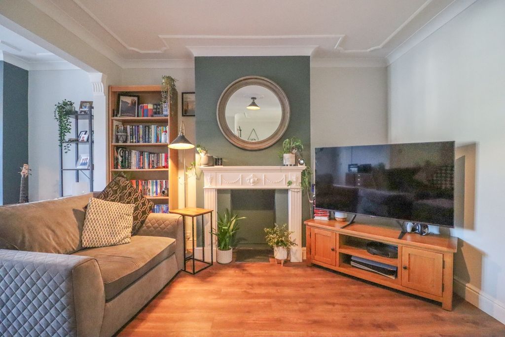 Property photo 3 of 30 4692844