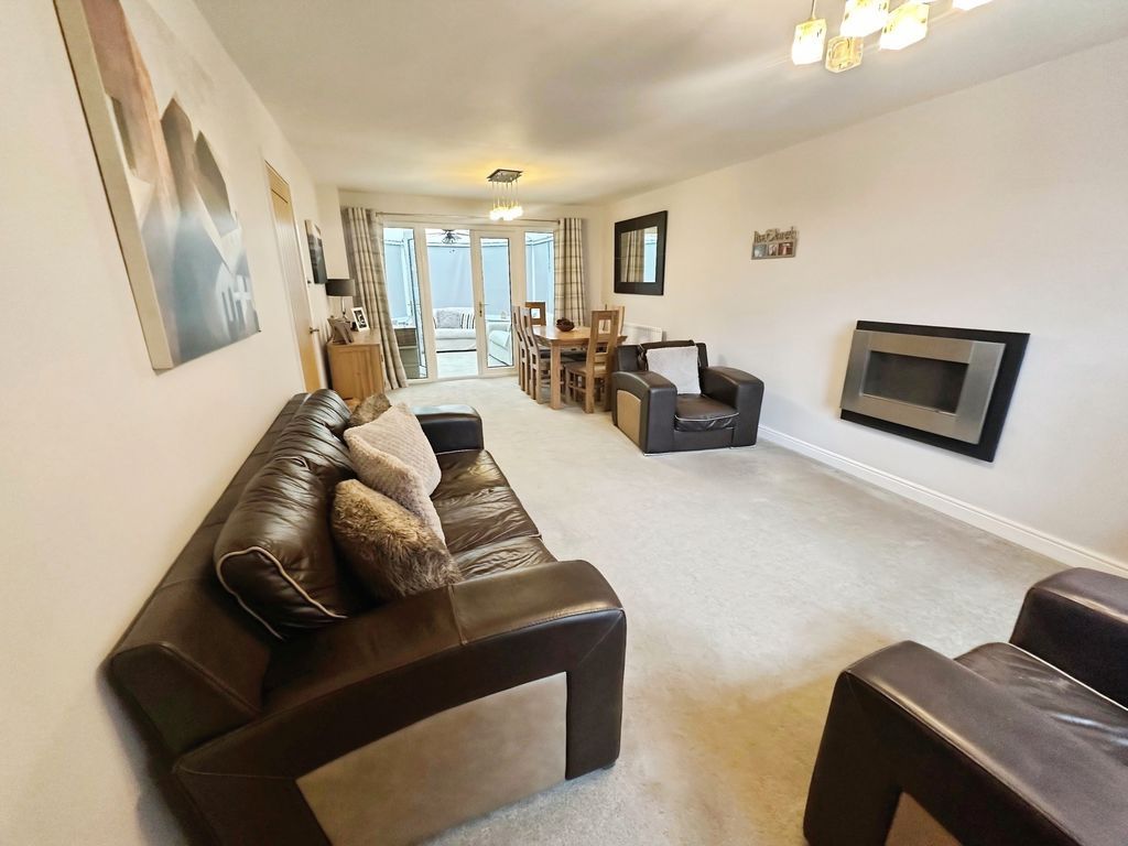 Property photo 2 of 20 Photo 14