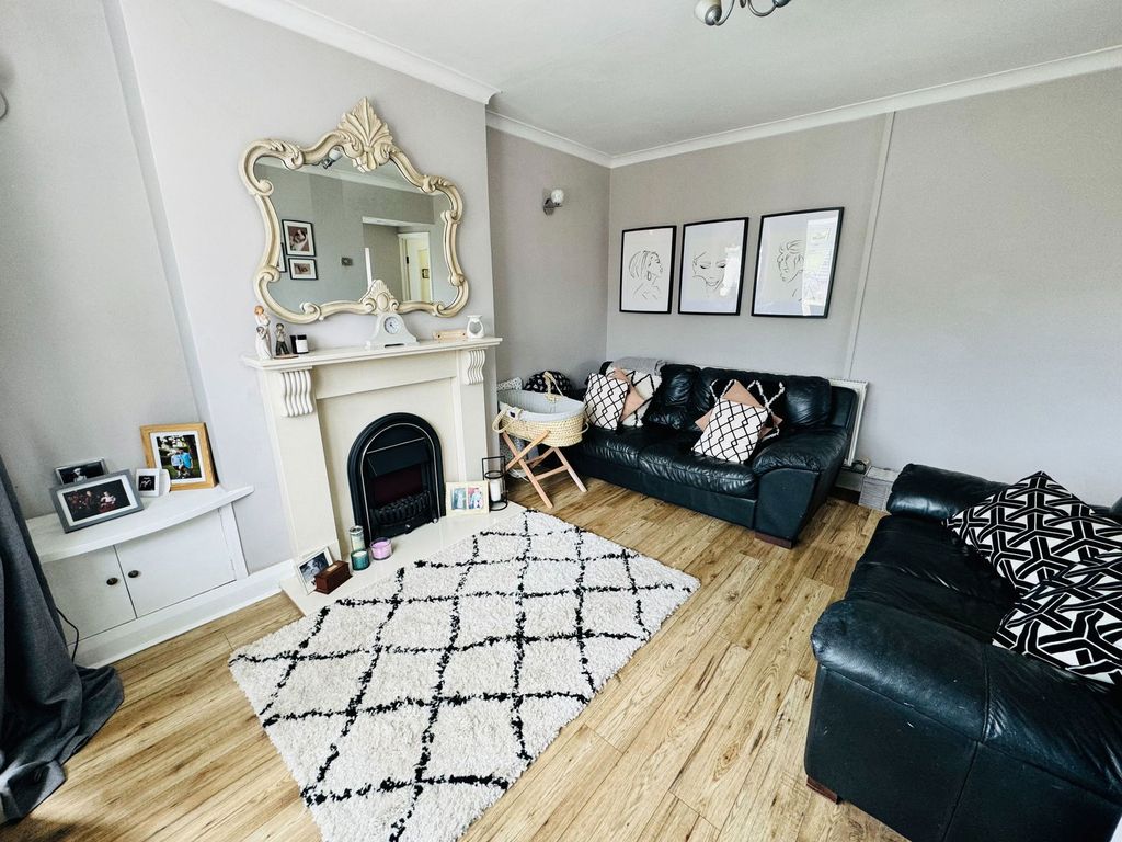 Property photo 3 of 26