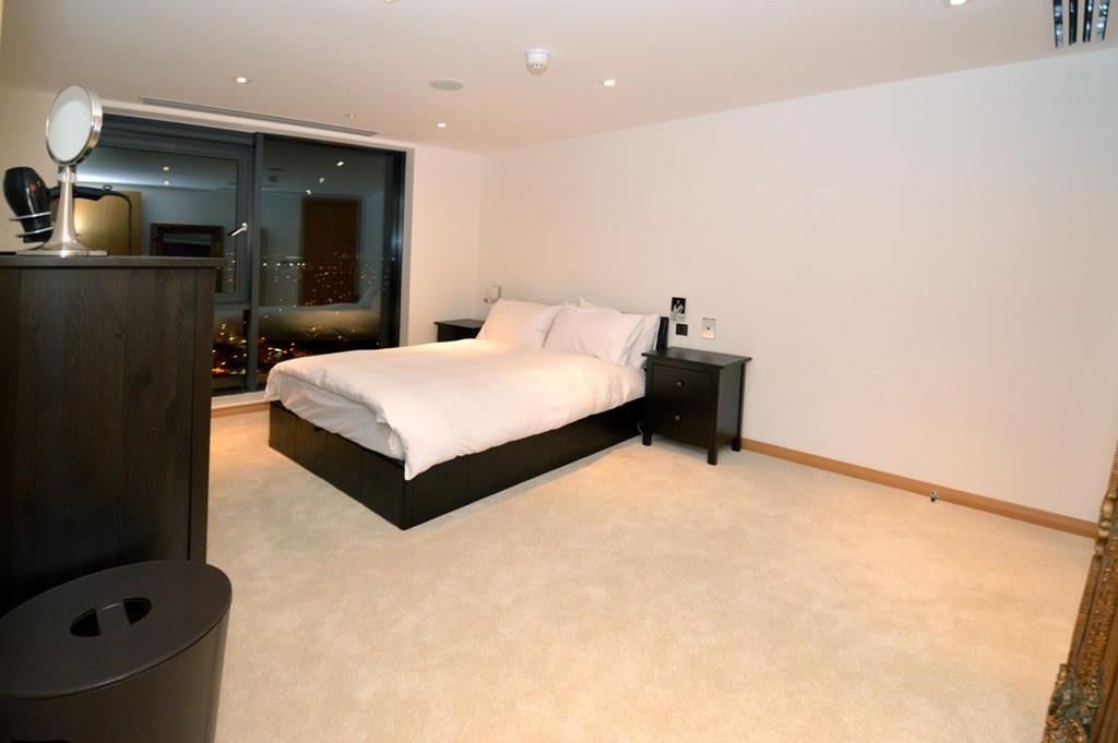 Property photo 3 of 9 Bedroom .Jpg