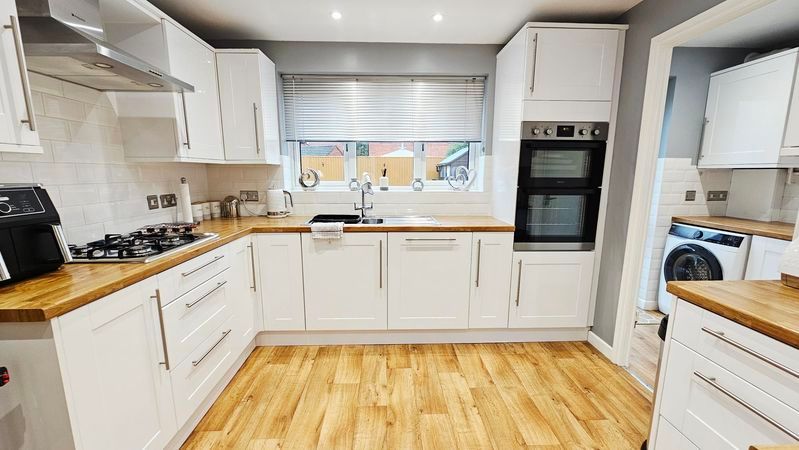 Property photo 3 of 22 Photo 9