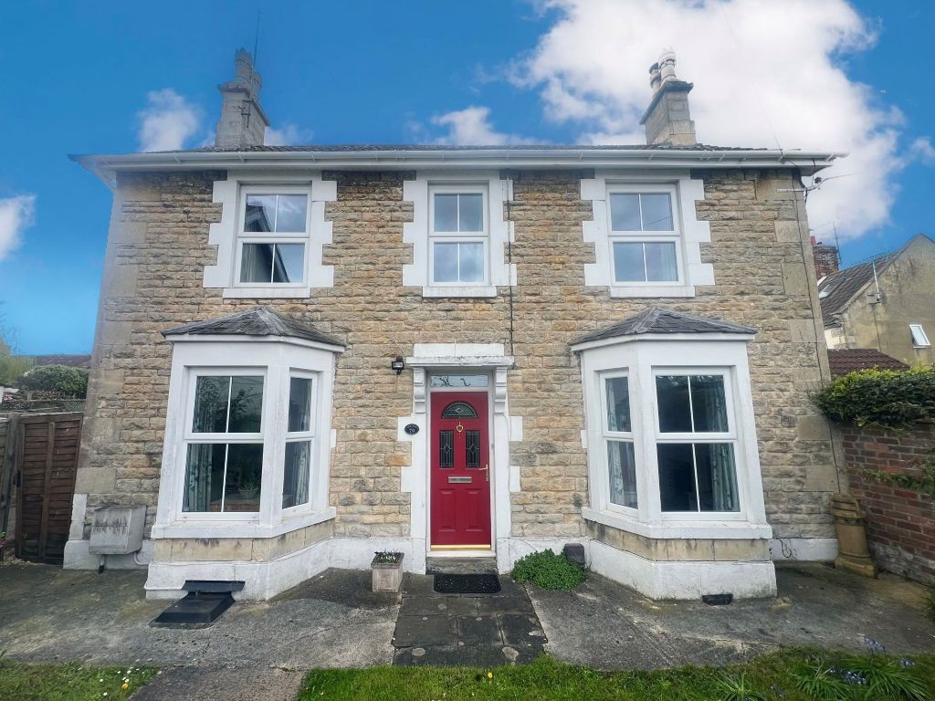 Property photo 1 of 18