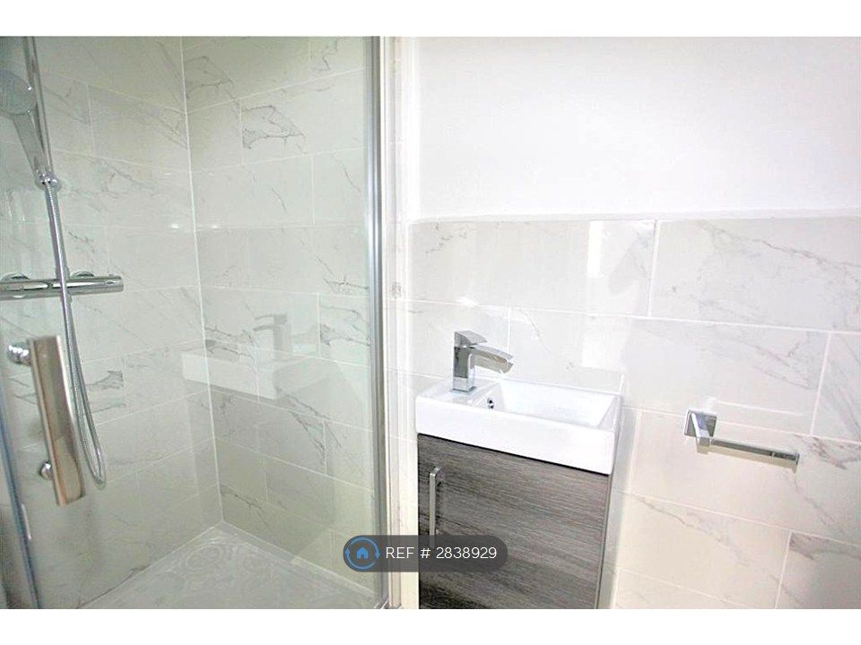 Property photo 3 of 3
