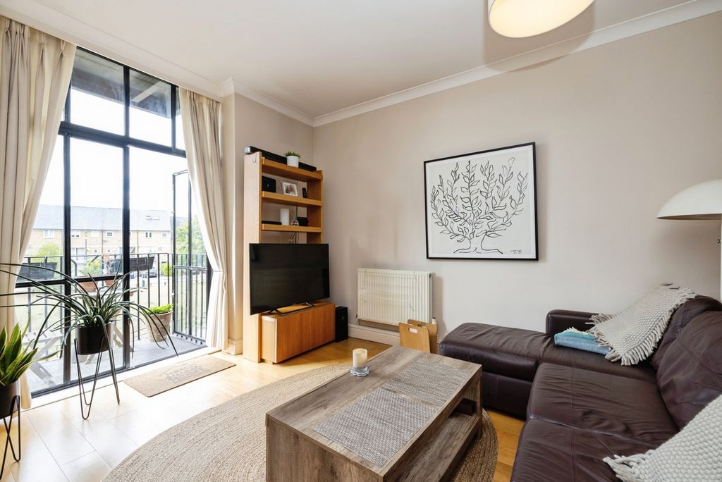 Property photo 3 of 27 Pbox-Img.Jpg