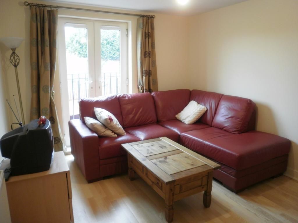 Property photo 2 of 5 Living Room