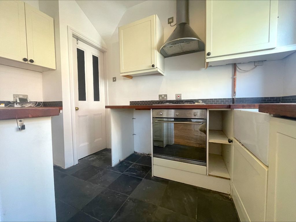 Property photo 2 of 16 Picture No. 09