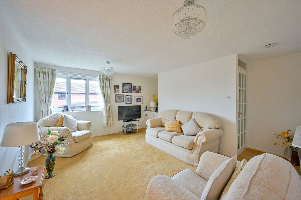 Property photo 2 of 12 Picture No. 02