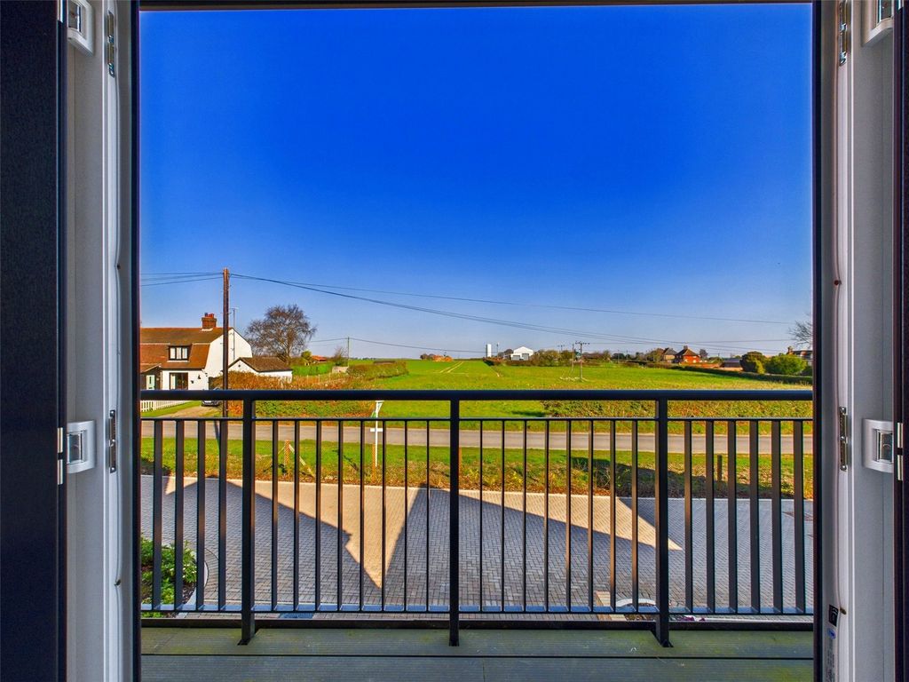 Property photo 2 of 19 Picture No. 36