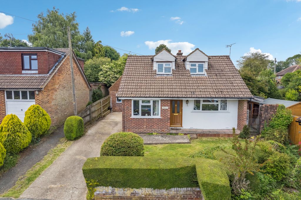 Virginia Gardens, Bledlow Ridge, High Wycombe, Buckinghamshire HP14, 5 ...