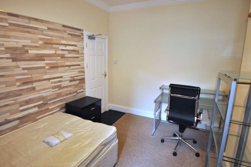 Property photo 2 of 9 Dsc_0084