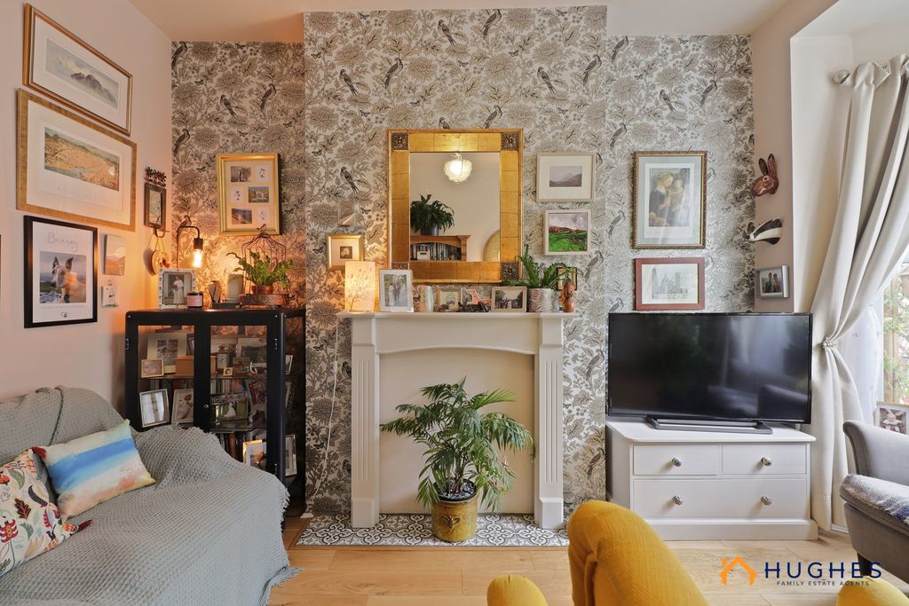 Property photo 3 of 33