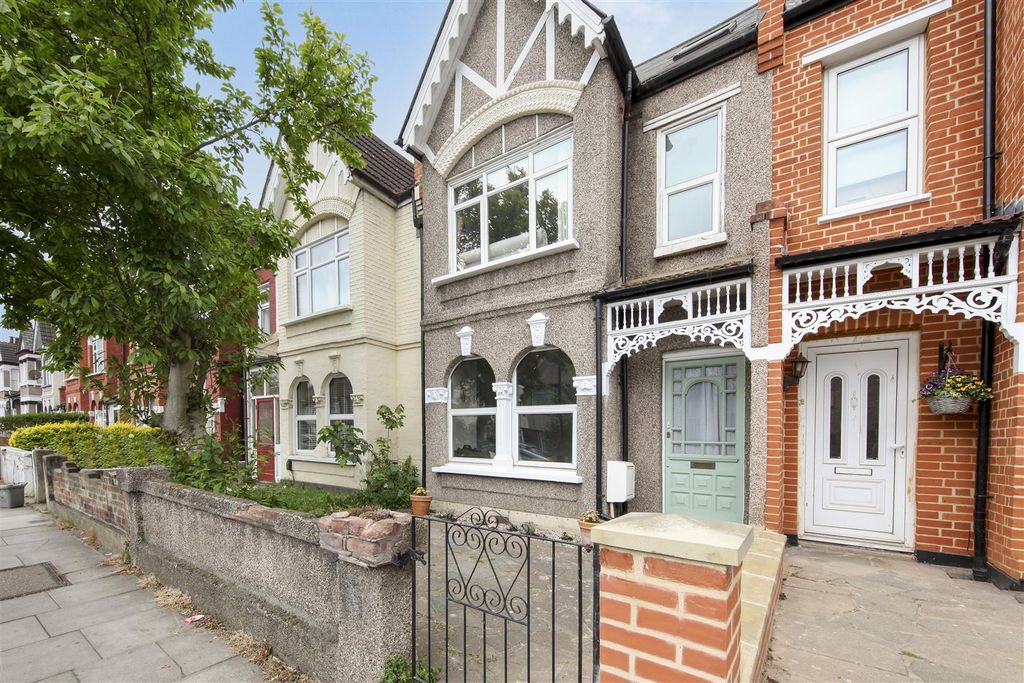 Property photo 2 of 19 30 Verdant Lane - Ir3Yr5Zab8Pqthfzmaaa.Jpg