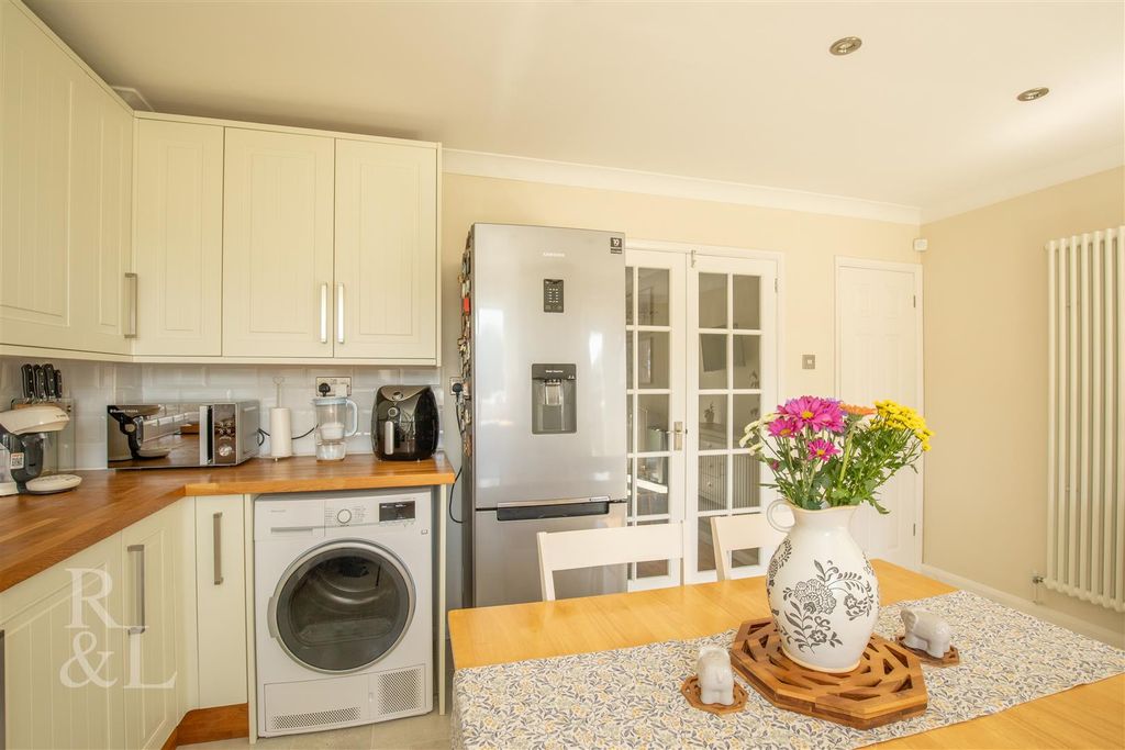 Property photo 3 of 18 7 Swallow (3).Jpg