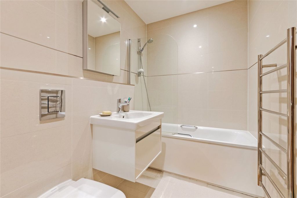 Property photo 3 of 18 Picture No. 20