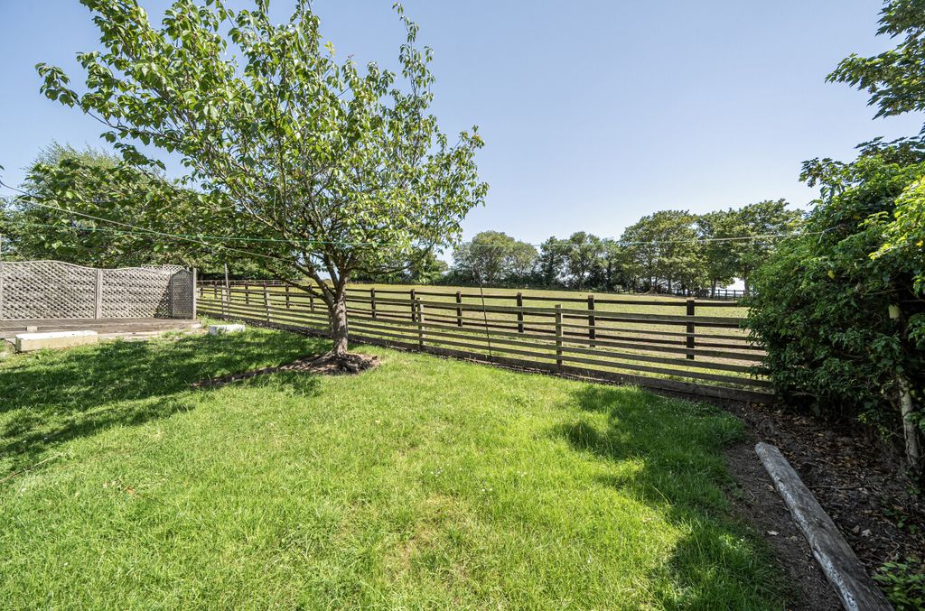 Property photo 2 of 15 1483727-17-6A3Aa57E90B23