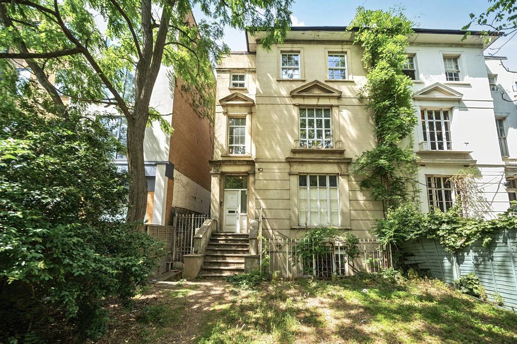 Property photo 3 of 11