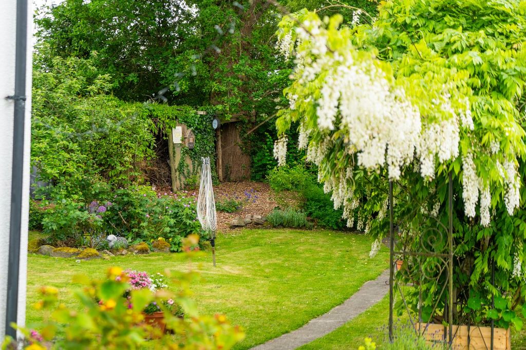 Property photo 2 of 57