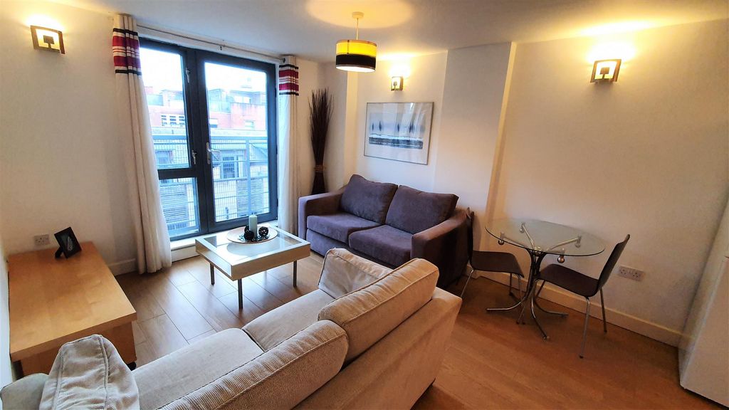 Property photo 2 of 34