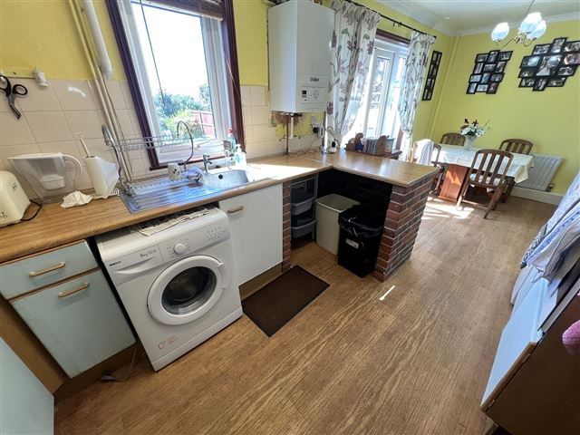 Property photo 3 of 18 Kitchen/Diner