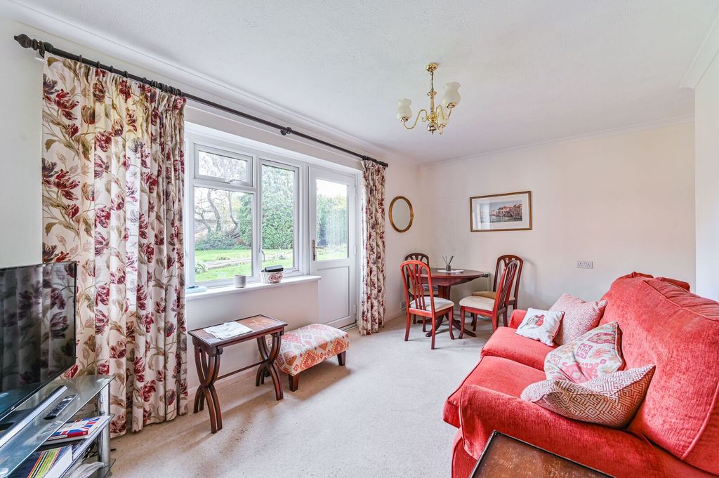 Property photo 2 of 12