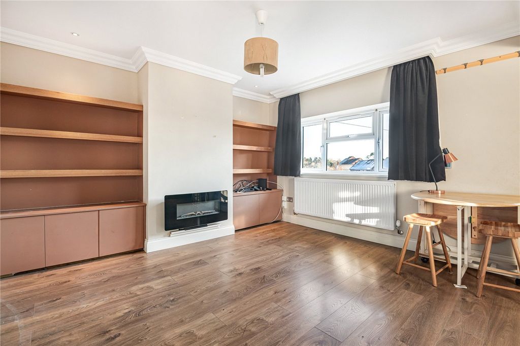 Property photo 3 of 16 Picture No. 02