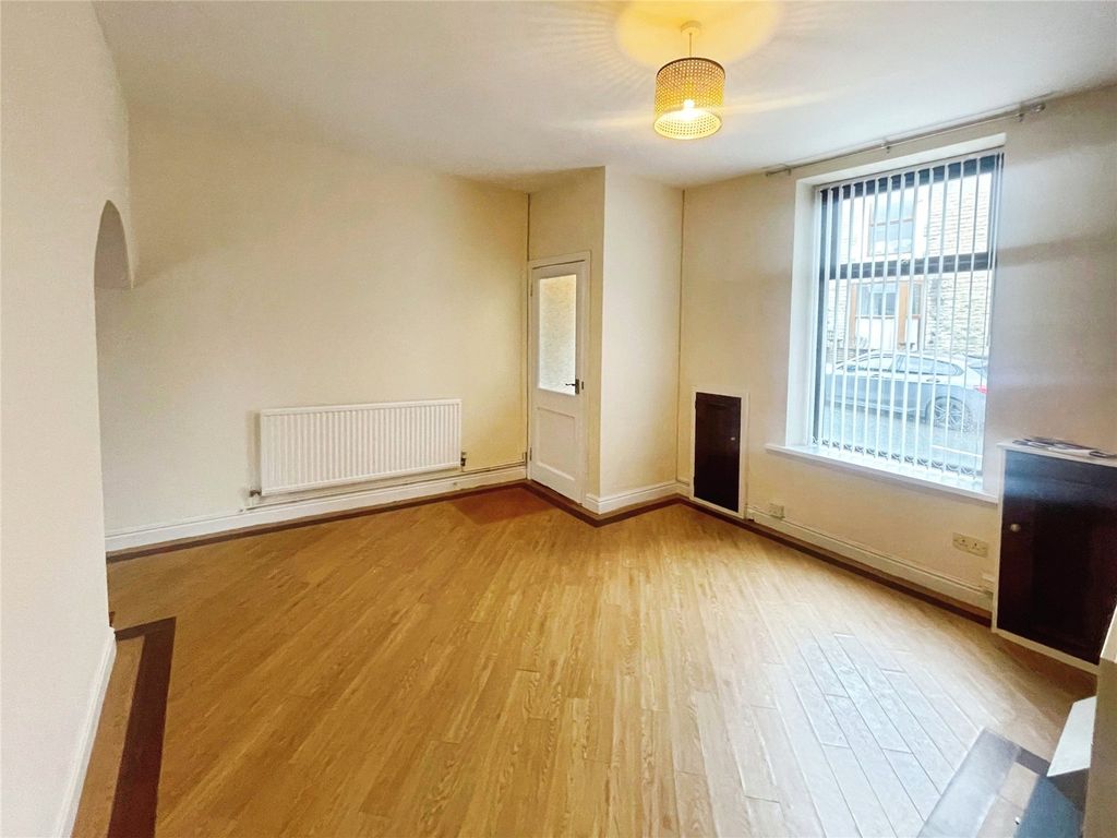 Property photo 2 of 9 Picture No. 04