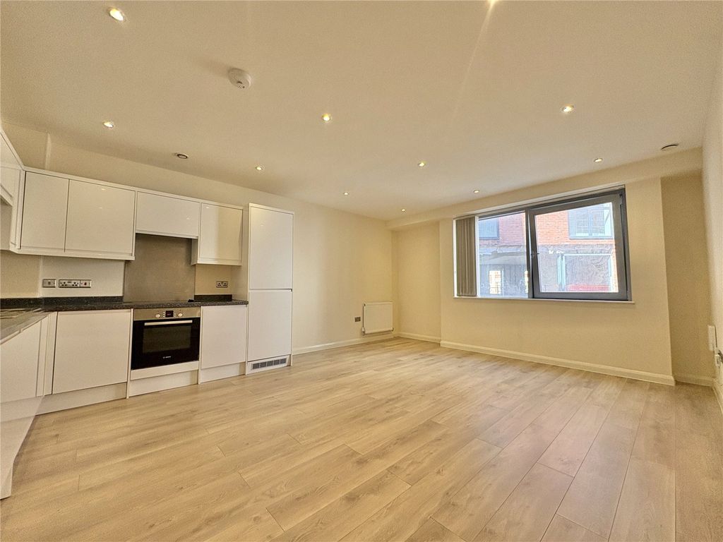 Property photo 2 of 9 Picture No. 08