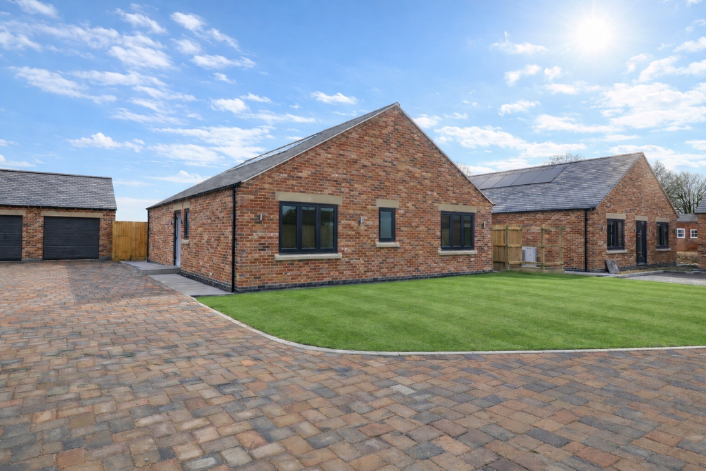 Property photo 1 of 21 9342E212-F754-41C2-9887-6A731Dbfa206