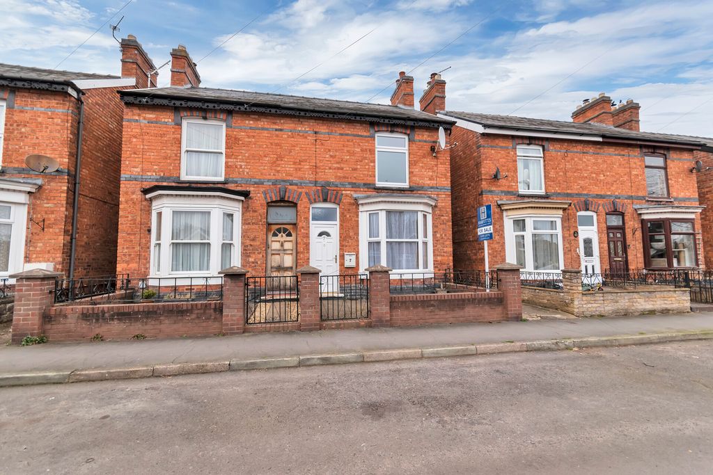 Property photo 1 of 12