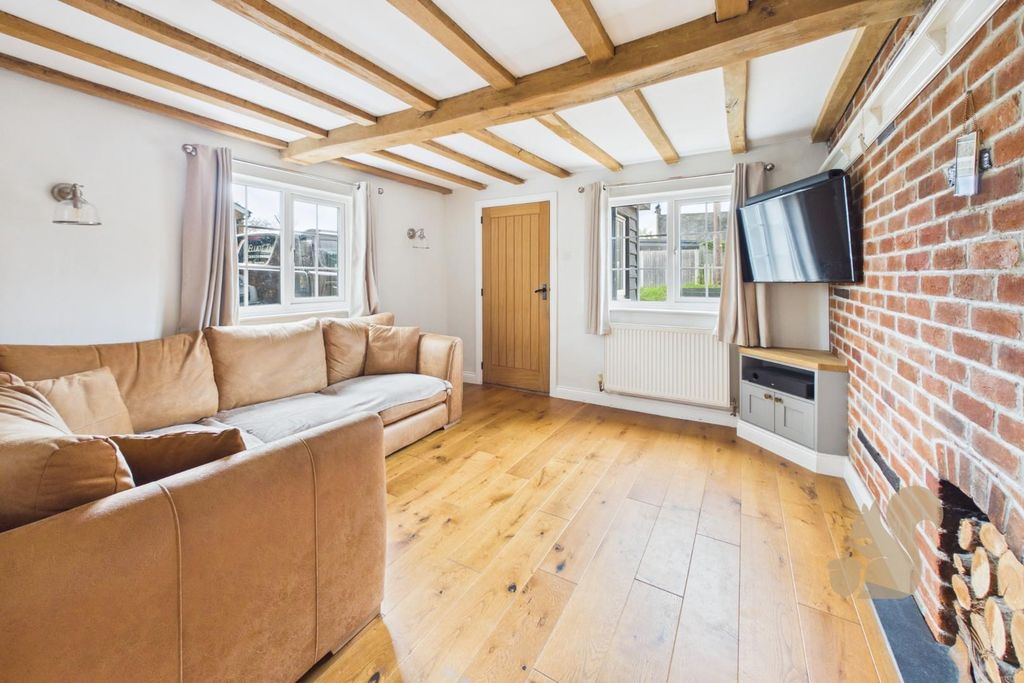 Property photo 2 of 16 Sitting Room