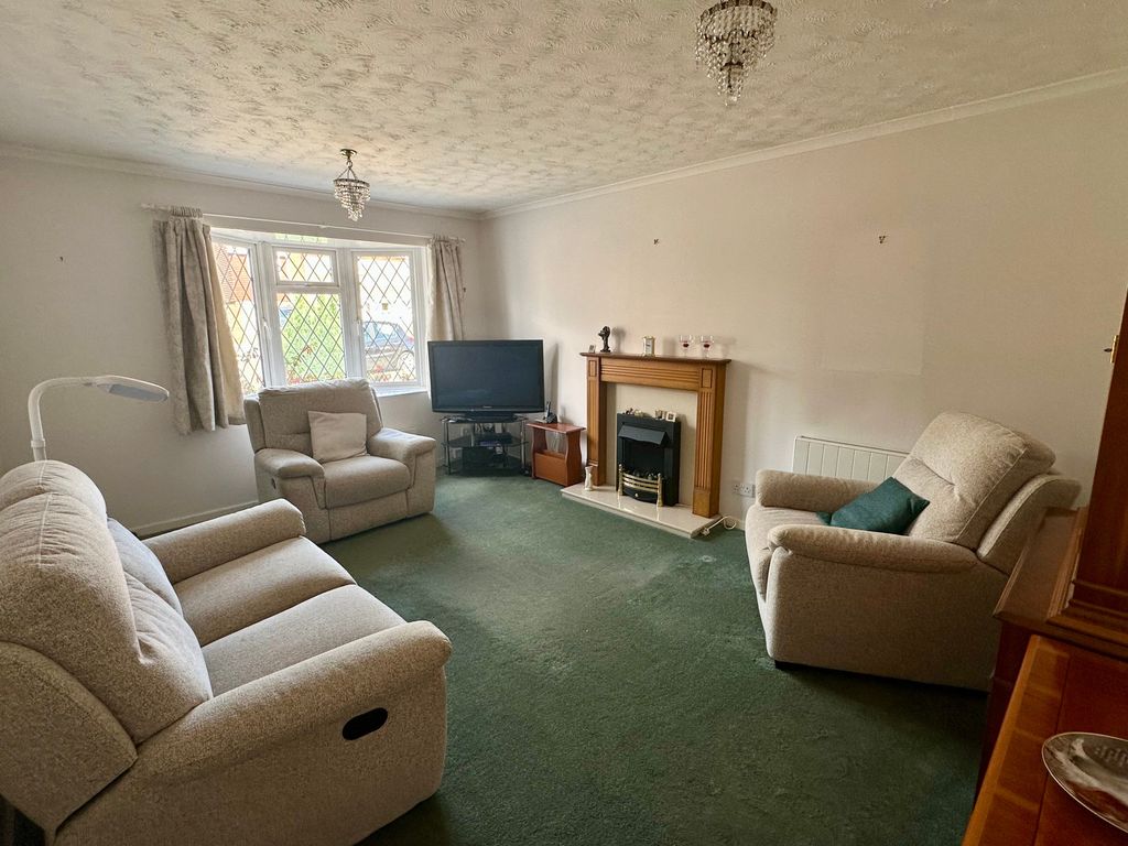 Property photo 3 of 12 Img_8202