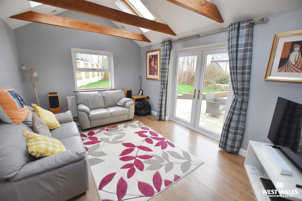 Property photo 3 of 22 13 (21).Jpg