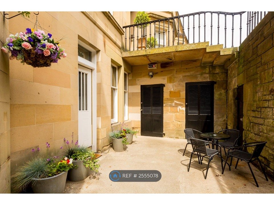 Property photo 3 of 12 Private Courtyard