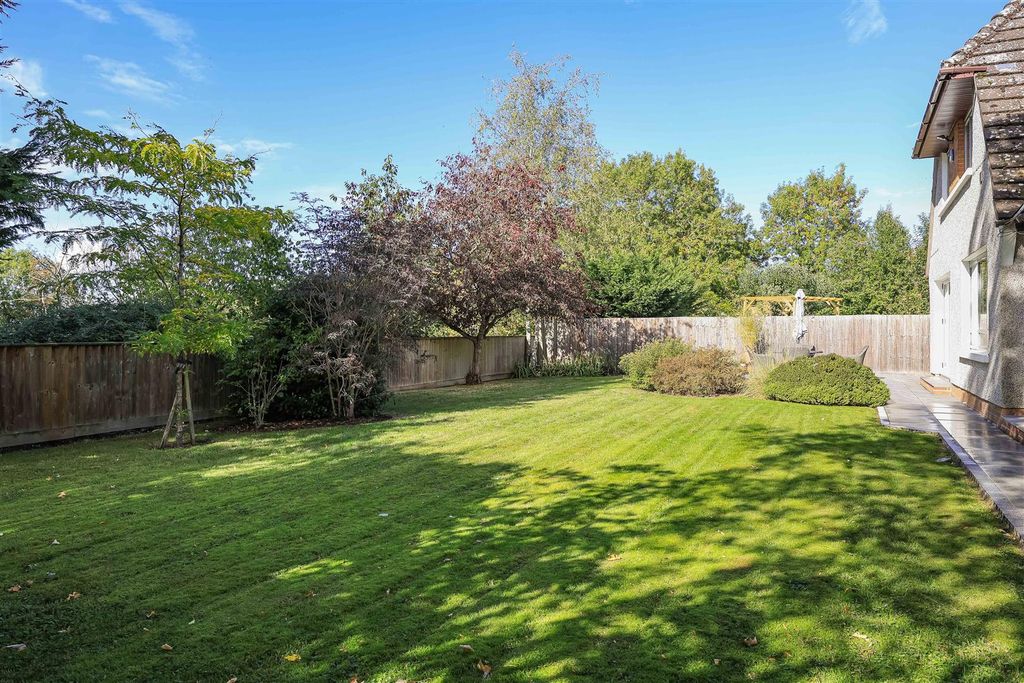 Property photo 2 of 37 Img (10).Jpg