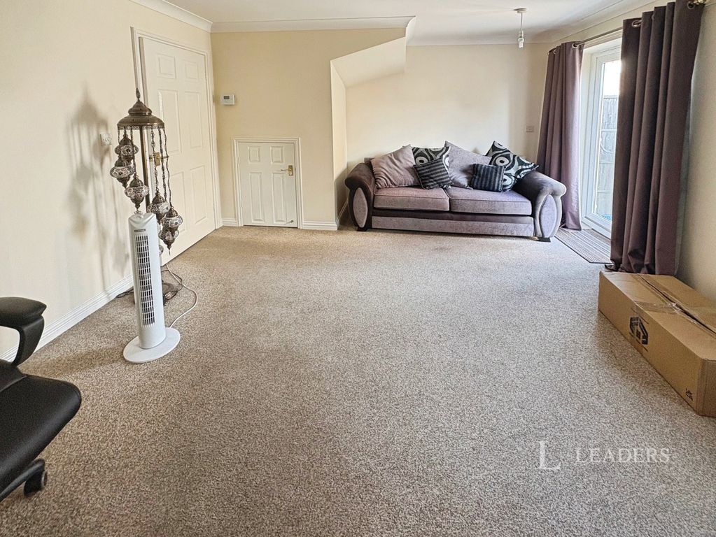 Property photo 3 of 12 Pbox-Img.Jpg