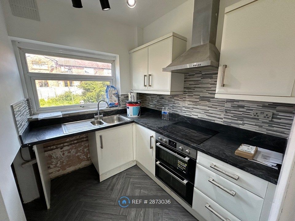Property photo 2 of 25