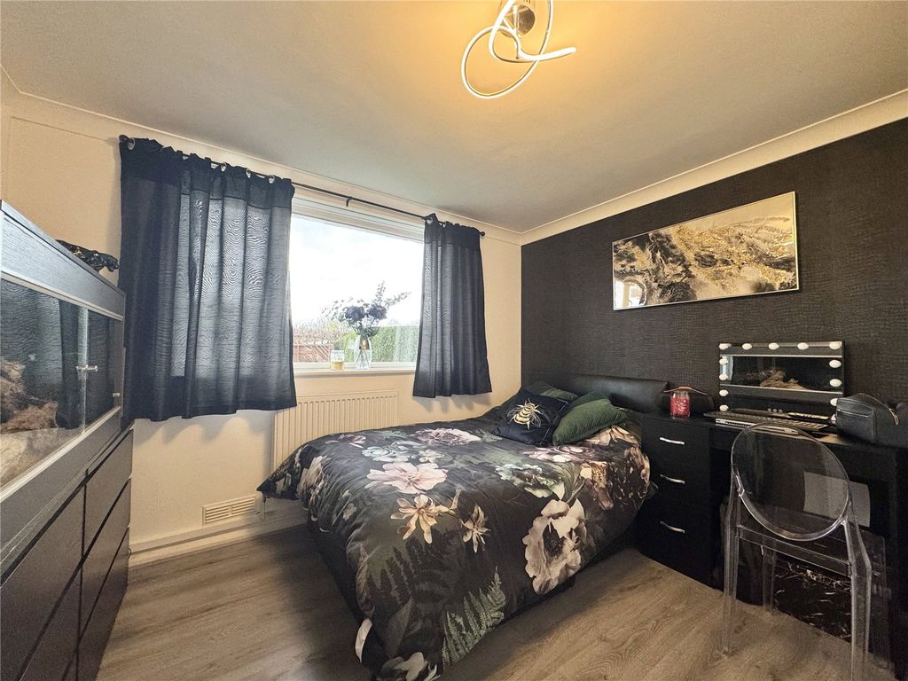 Property photo 3 of 9 Picture No. 02