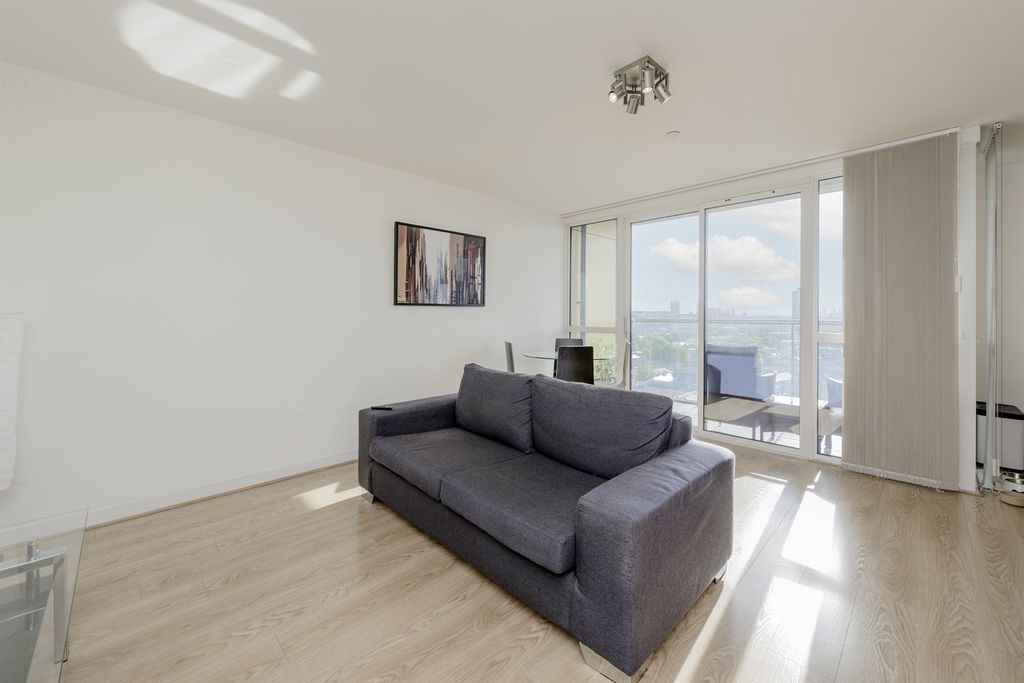 Property photo 1 of 6 (Main)
