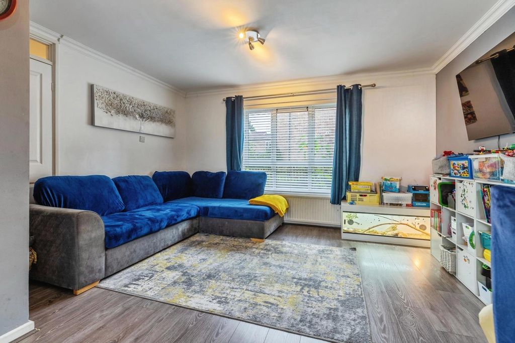 Property photo 2 of 17 Pbox-Img.Jpg