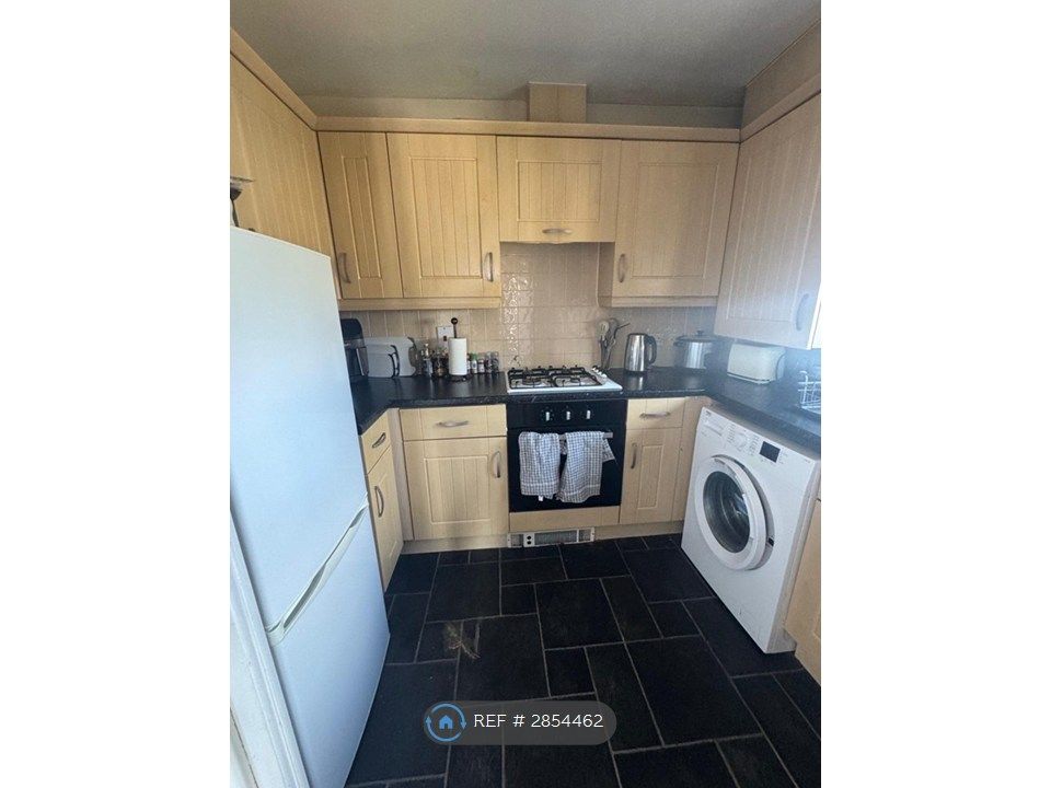 Property photo 2 of 4 Shared Kitchen